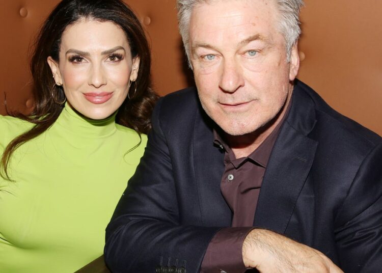 Hilaria Baldwin explica a confusão de sotaque com o TDAH