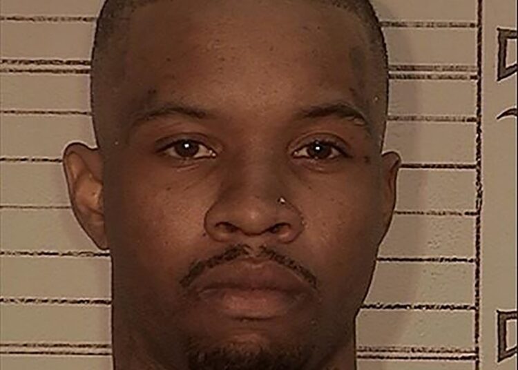 Investigação lançada na prisão de Tory Lanez esfaqueando