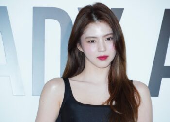 K-drama Alerta! O clássico de Anne Hathaway "The Scholar" terá um remake coreano escrevendo isso com informações - Celebrity Land