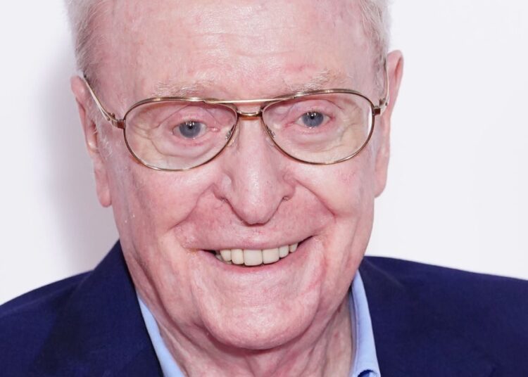 Michael Caine pode ter pregado Trump com 1 palavra e internet diz Bravo