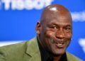 Michael Jordan está voltando ao basquete com um grande primeiro