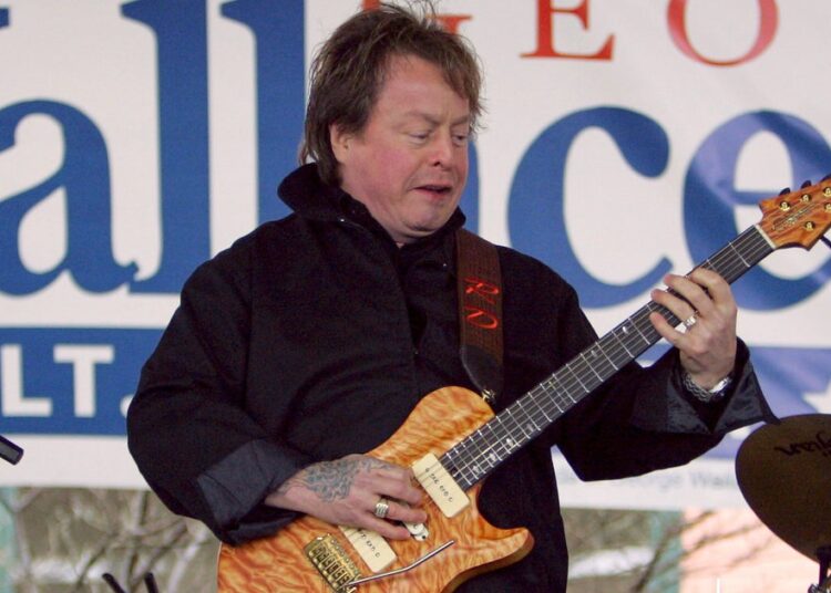 O guitarrista do rock Rick Derringer morre aos 77