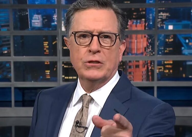 Stephen Colbert ama a reação de seu público ao momento de Trump