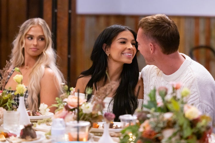 'The Secret Lives of Mormon Wives' Season 2 Review: The Show é bagunçado e cativante