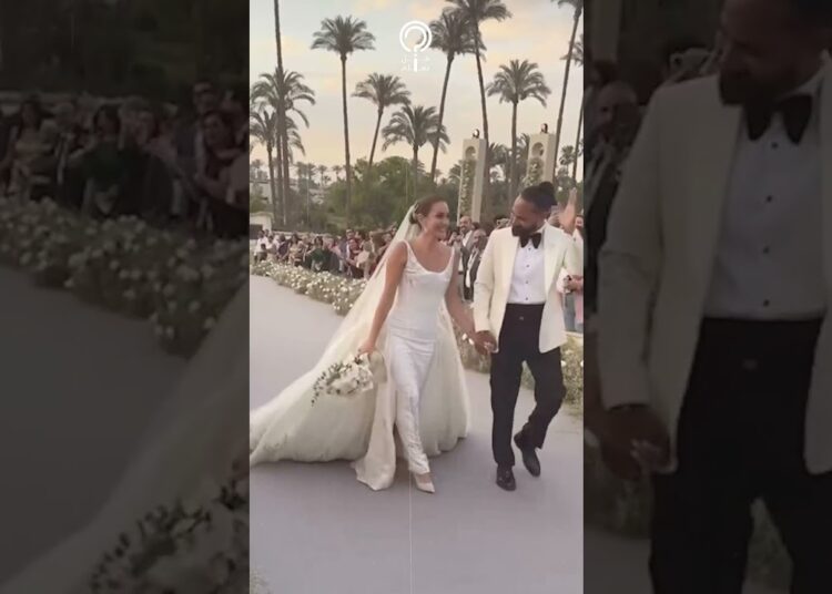 زينة أخت أمينة خليل تبهر الجميع بجمالها.. والمتابعين : أخت العروسة ملكة جمال