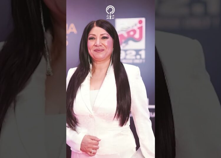 انتصار تطلب من أمينة خليل السؤال عنها