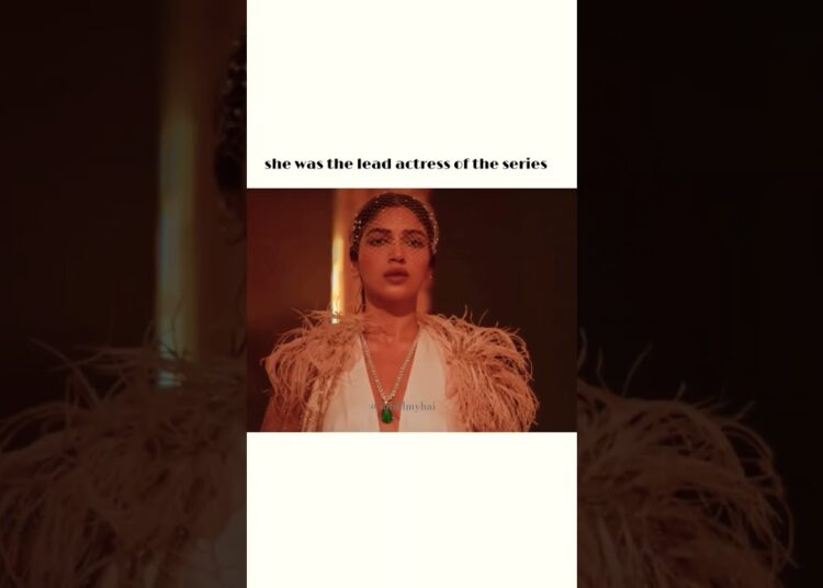 The Royals #netflix #norafatehi #bhumipednekar #ishaankhatter #bollywood #royal #viralvideo