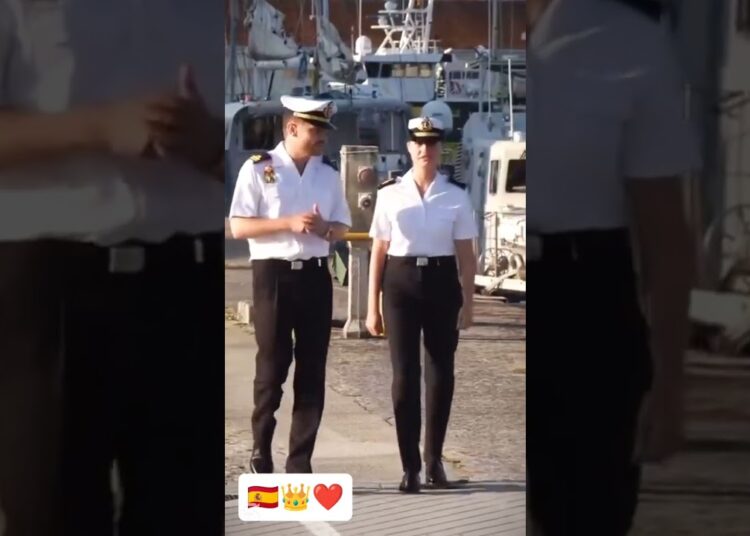 Leonor ship captain🇪🇦❤️#shorts #ytshorts #reels #viralvideo #ship #captain #princess #leonor #spain