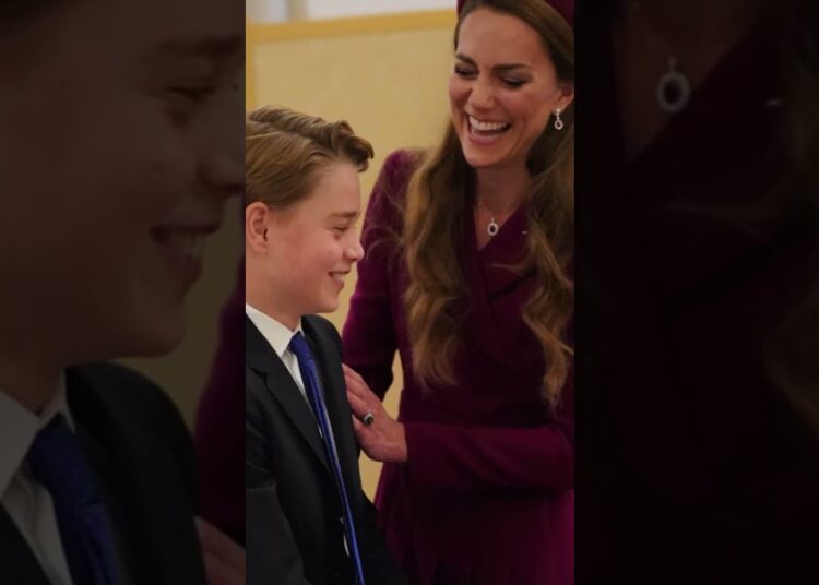 William e Kate escolhem escola caríssima para George #shortsfeed #shortsyoutube