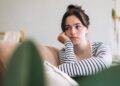 5 hábitos simples que melhoram sua saúde mental sem gastar dinheiro - terra de celebridades