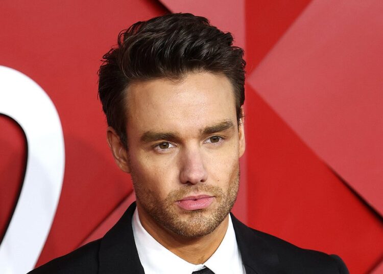 A irmã de Liam Payne compartilha a reação emocional à 'construção do trailer da banda'
