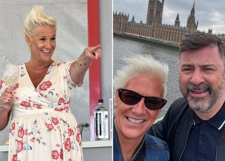 Anne Burrell refletiu sobre se estabelecer depois de 'Living the Rock Star Chef Life' antes de sua morte