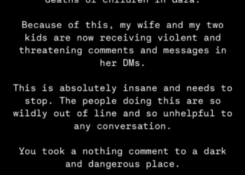 As ameaças de John Mulaney Slams 'violentas' contra Olivia Munn sobre o comentário viral da Sra. Rachel