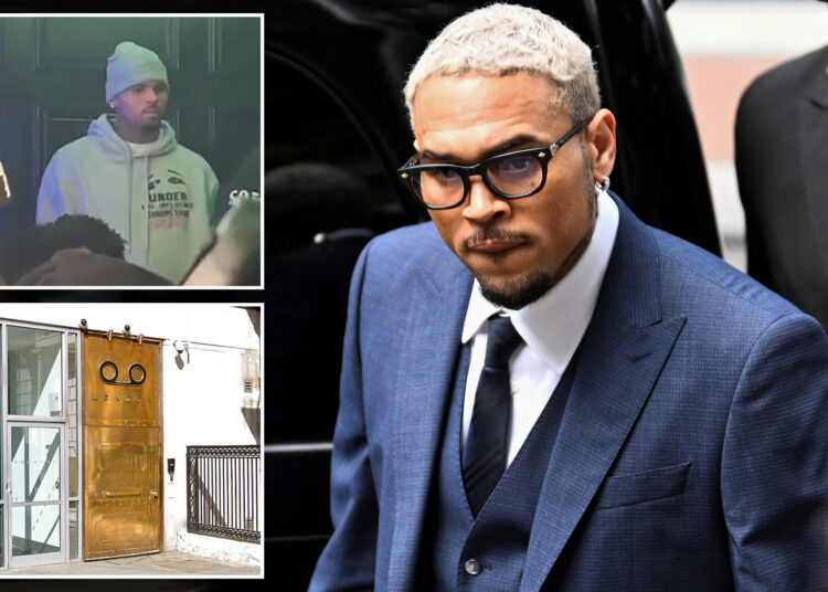 Chris Brown se declara inocente de uma acusação que ele bateu e feriu um produtor musical em Londres