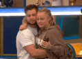 Chris Hughes postou e excluiu uma foto na cama com JoJo Siwa