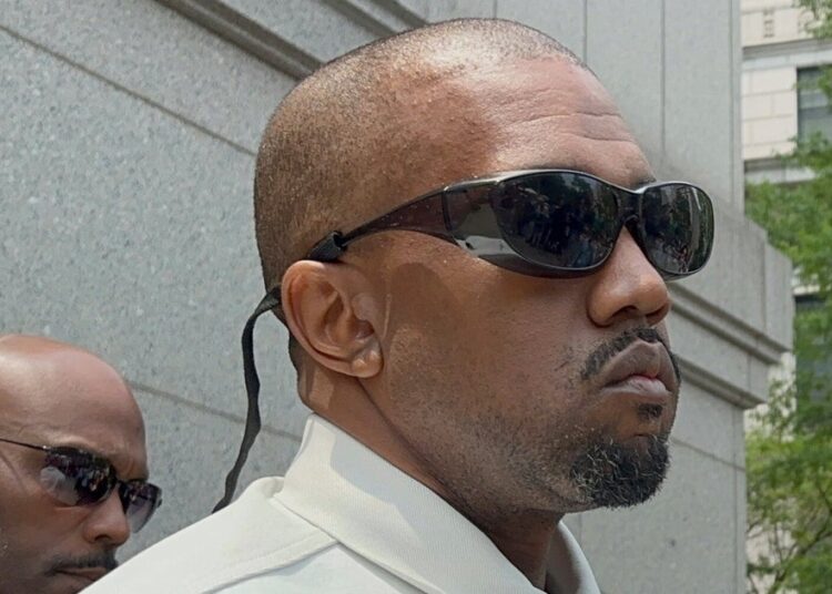 Kanye West aparece brevemente no julgamento de tráfico sexual de Diddy para apoiar o magnata