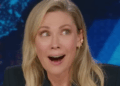 O público 'Daily Show' entra em erupção sobre a realização de desfile de Desi Lydic