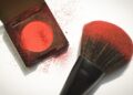 O truque de blush que transforma seu rosto em segundos (mesmo que você não saiba fazer compensar) - Celebrity Land