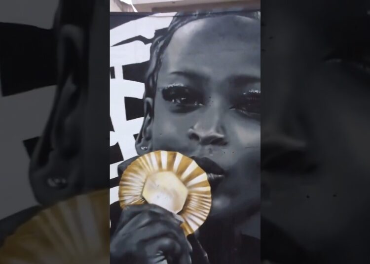 ARTISTA DE SP SURPREENDE COM PINTURA DE REBECA ANDRADE