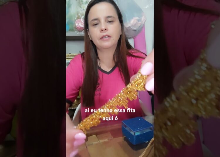 Caixinha de acrílico decorada #lembrancinhas #realeza