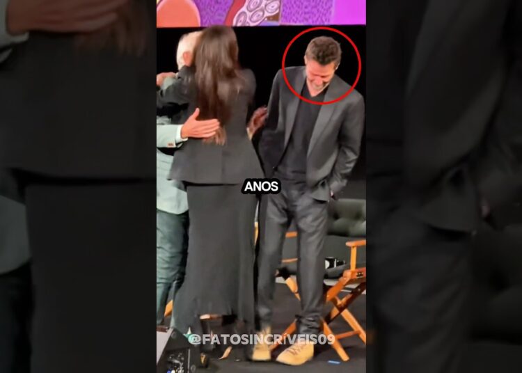 Keanu Reeves evita de tocar em mulheres!#curiosidades #noticias #brazil