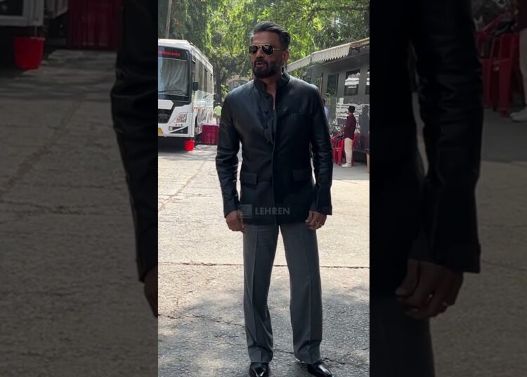 Hera-Pheri Star Suniel Shetty’s Dapper James Bond Look! #sunielshetty