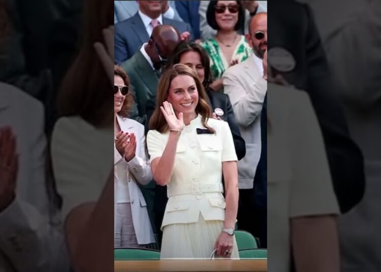“Look de Kate em Wimbledon: Homenagem Oculta ao Príncipe William”  #news   #shortsfeed  #shorts