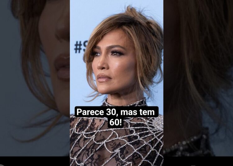 Celebridades que desafiam tempo! #jenniferlopez #sandrabullock #halleberry #hollywood #curiosidades