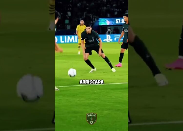 Por que o PSG na saída de bola dar um chutão #psg #futebol #noticia