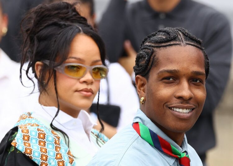 A $ AP parece sugerir sexo de terceiro bebê com rihanna