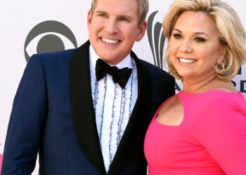 As estrelas da realidade Todd e Julie Chrisley afirmam que a vida 'é mais áspera que a vida na prisão'