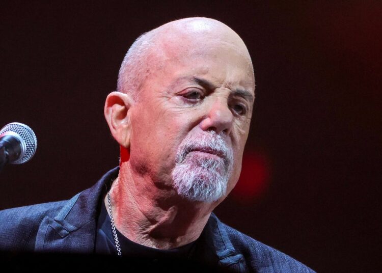 Billy Joel diz que Trump Charlottesville comentou