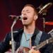 CEO da tecnologia renuncia em meio a Coldplay Kiss Cam Scandal
