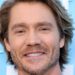 Chad Michael Murray e esposa levaram a família votando no terceiro filho