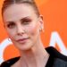 Charlize Theron fala de uma noite com 26 anos de idade