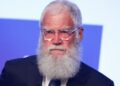 'Covardia pura!': David Letterman se separa 'CBS sem coragem' sobre o cancelamento de Colbert
