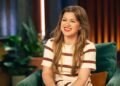 Fãs furiosos com o cancelamento da residência de Vegas de Kelly Clarkson