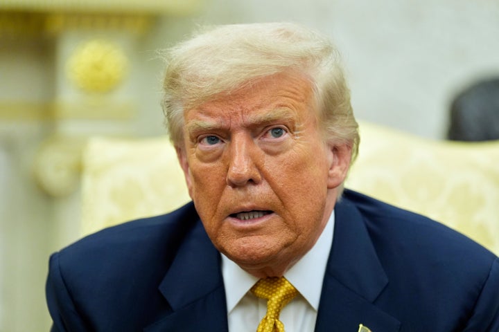 Jeff Daniels rasga Trump com exatamente por que ele é 'tudo o que está errado' conosco