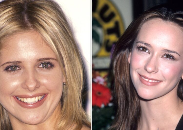 Jennifer Love Hewitt aborda Sarah Michelle Gellar Feud Speculação