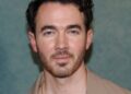Kevin Jonas quase perdeu a fortuna depois que os irmãos Jonas se separaram