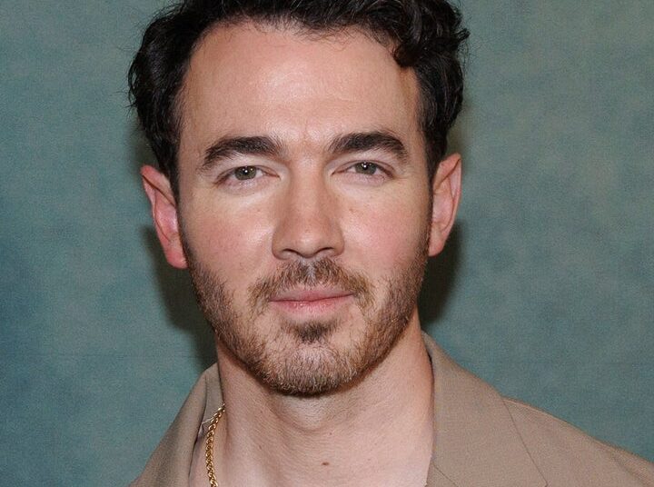 Kevin Jonas quase perdeu a fortuna depois que os irmãos Jonas se separaram