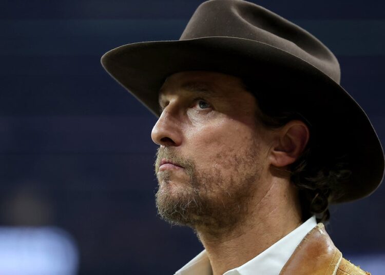 Matthew McConaughey reage às trágicas mortes de inundação do Texas