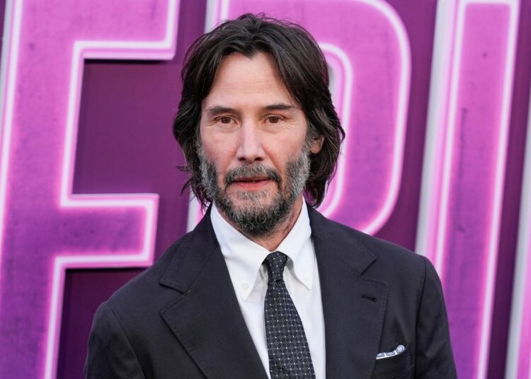 O Chile Hands Luxury Relógios roubados de Keanu Reeves para o FBI