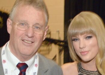O pai de Taylor Swift está se recuperando da cirurgia cardíaca: relatórios