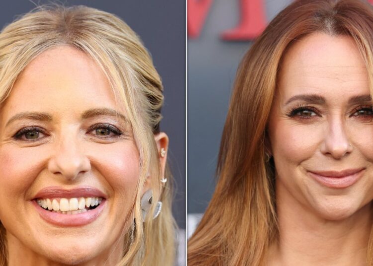 Sarah Michelle Gellar abordou Jennifer Love Hewitt Feud