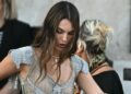 Vittoria Ceretti tem mau funcionamento do guarda -roupa no casamento de Jeff Bezos