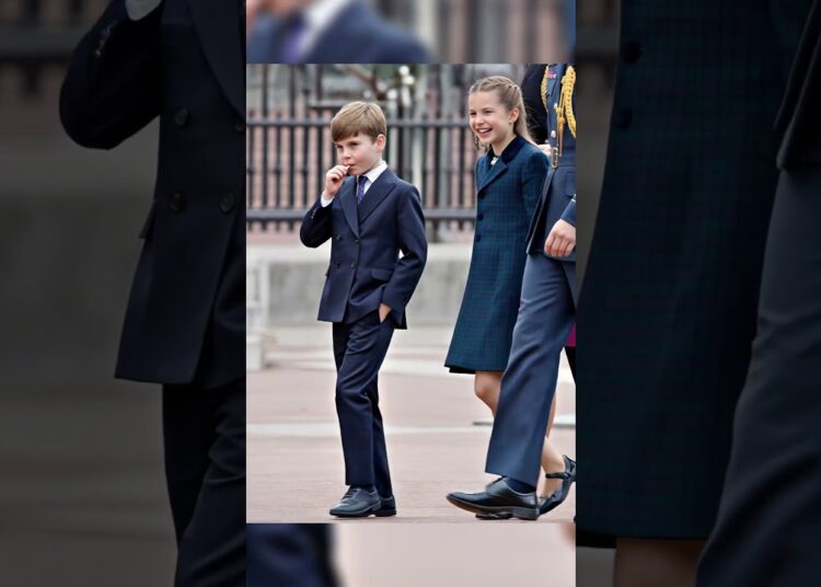 Prince Louis brought candy? #royal #princewilliam #katemiddeleton #princelouis