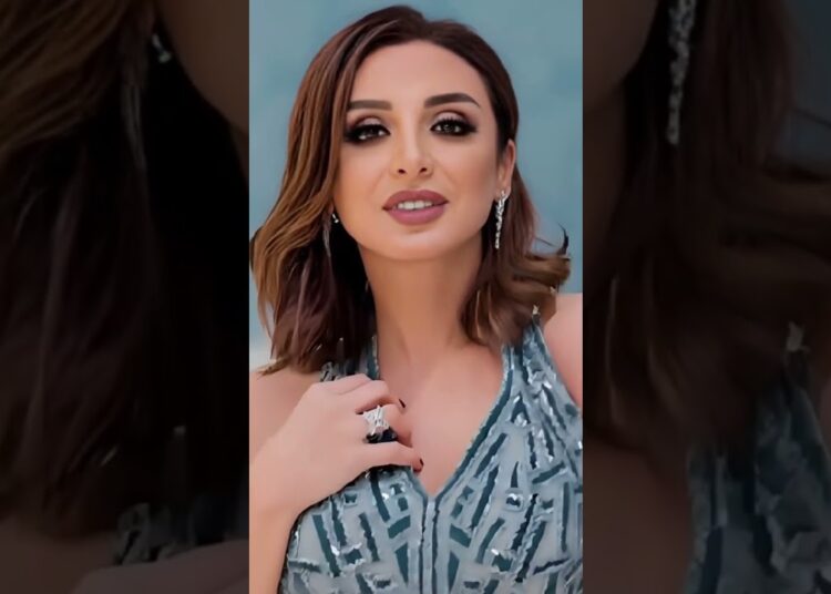 من السخريهً الي قمه النجوميهً تعرفً علي هؤلاءً النجومً اللي تمً التنمرً عليهم في بدايتهمً