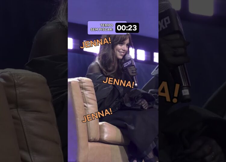 Jenna Ortega SEM PISCAR na CCXP 2022  | Netflix Brasil #wandinha  #wednesday  #ccxp22 #jennaortega
