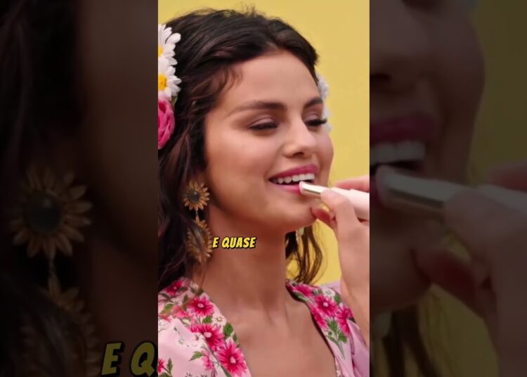 “Selena Gomez e Ariana Grande quase foram… a mesma pessoa na TV. Você acredita nisso?” #estrelas #
